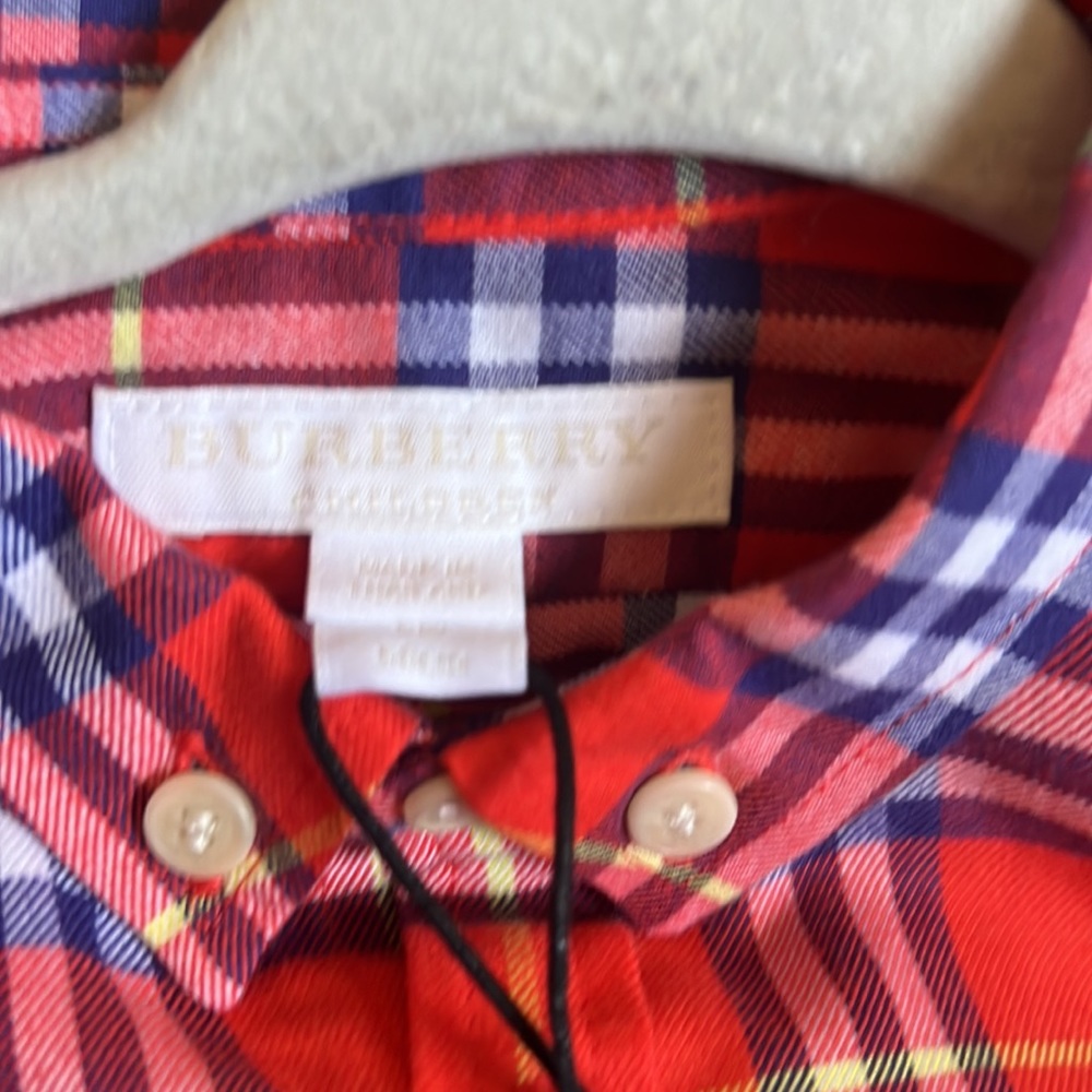 Burberry - Picture 2 of 3